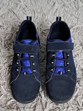 Lande END Youth Athletic Shoe NAVY Youth Size 6